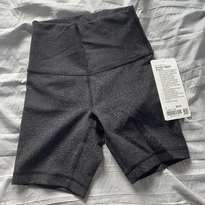 Wunder train short 6”